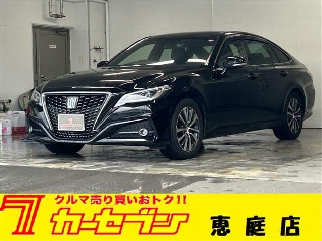 TOYOTA CROWN sedan hybrid 4WD