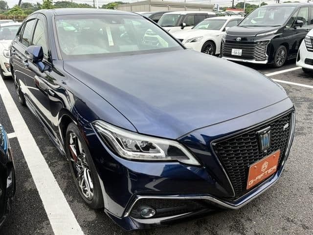 TOYOTA CROWN sedan hybrid