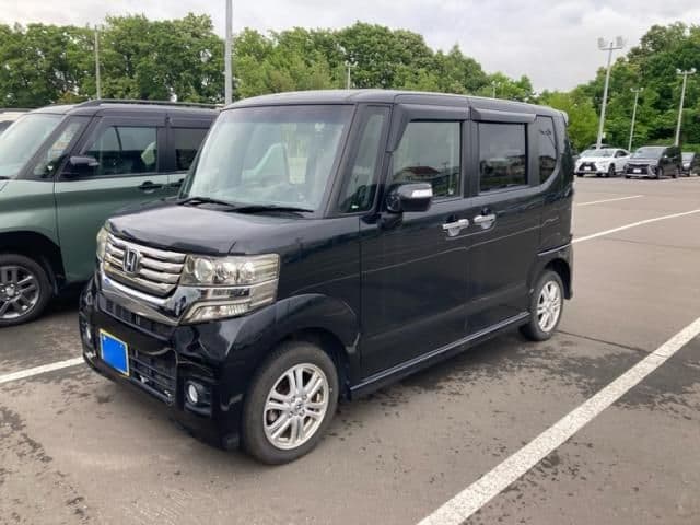 HONDA N BOX CUSTOM 4WD