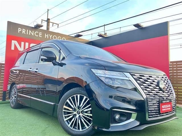 NISSAN ELGRAND 4WD