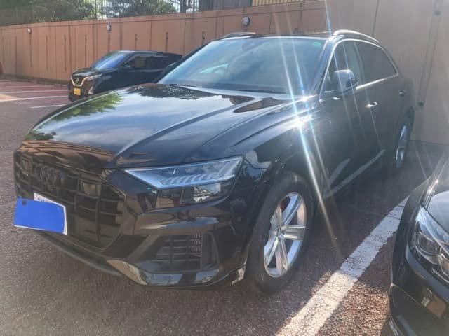 AUDI AUDI Q8