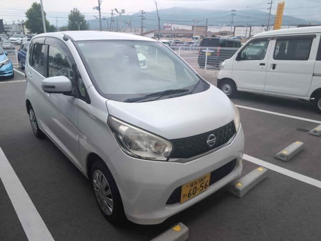 NISSAN DAYZ 4WD