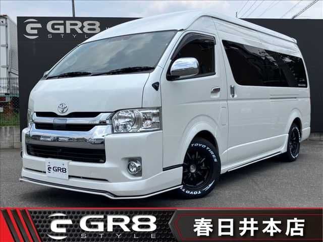 TOYOTA HIACE wagon