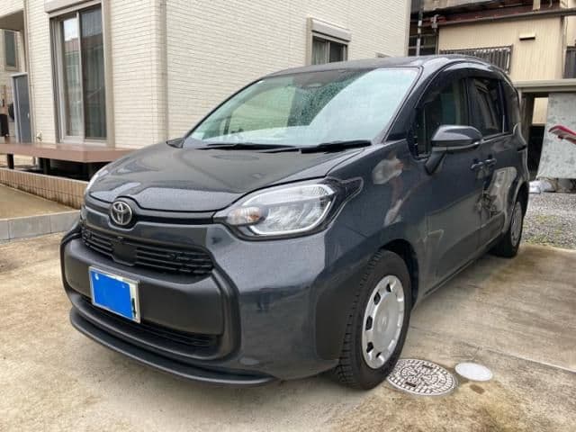 TOYOTA SIENTA HYBRID