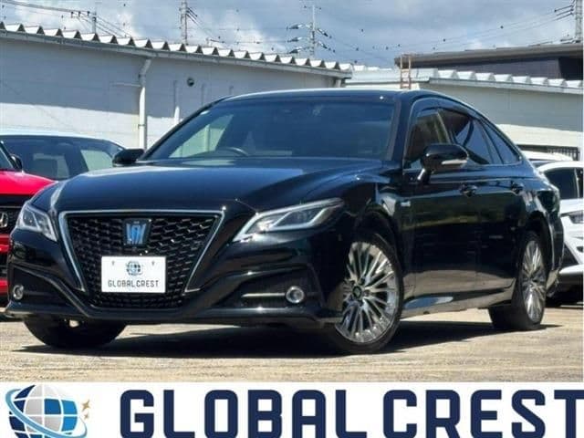 TOYOTA CROWN sedan hybrid