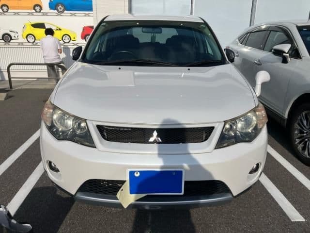MITSUBISHI OUTLANDER 4WD