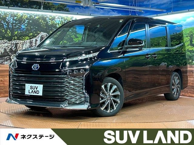 TOYOTA VOXY HYBRID