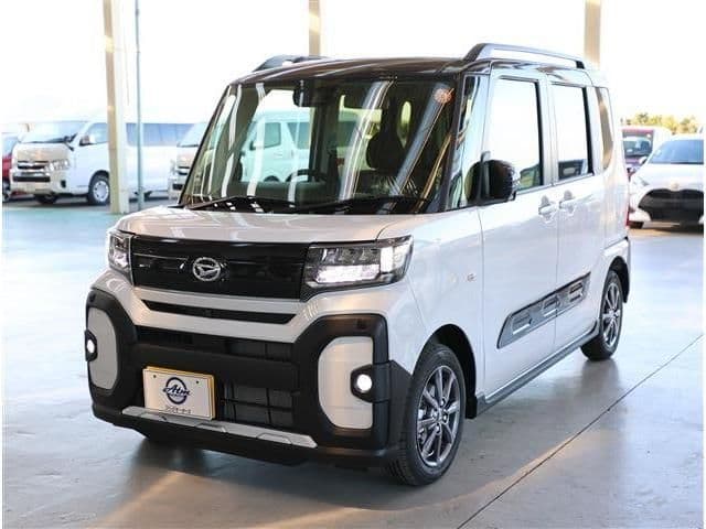 DAIHATSU TANTO FAN CROSS