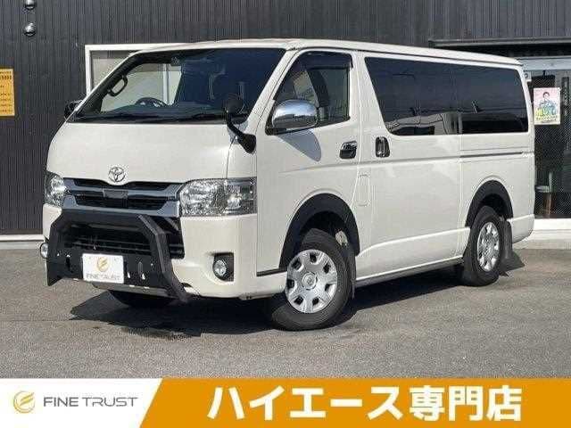 TOYOTA HIACE van 4WD