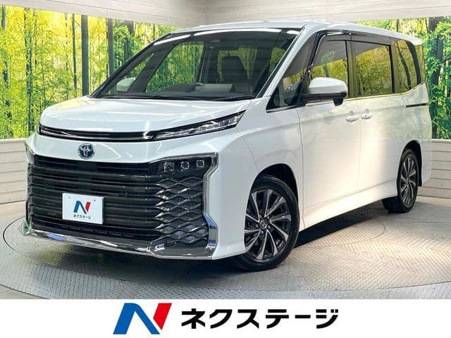 TOYOTA VOXY HYBRID