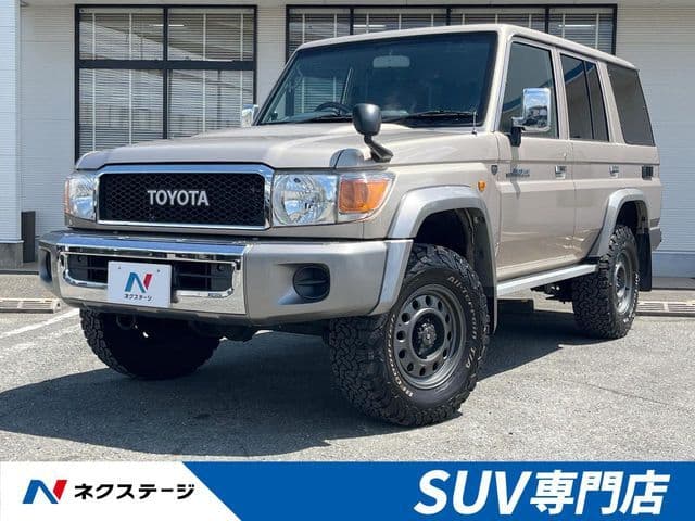 TOYOTA LANDCRUISER van