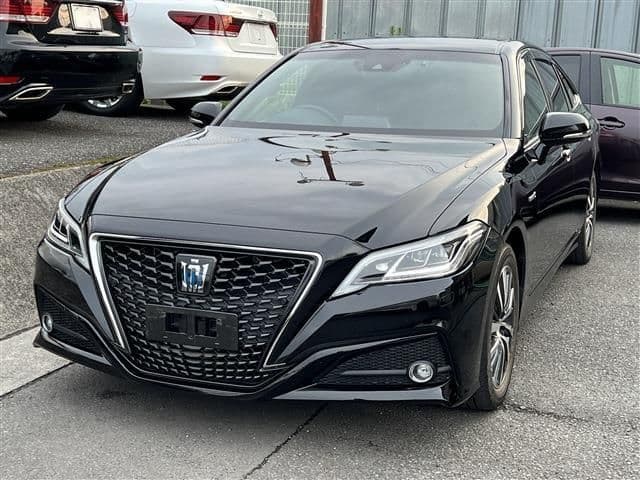 TOYOTA CROWN sedan hybrid