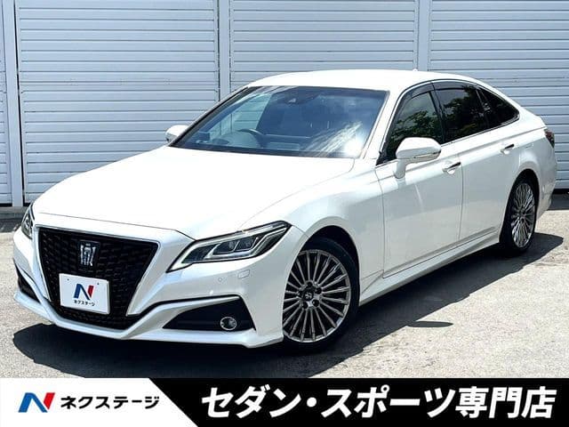 TOYOTA CROWN sedan hybrid