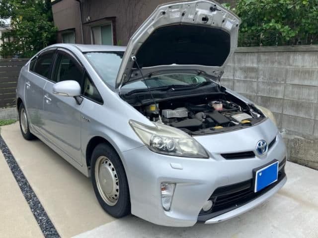 TOYOTA PRIUS