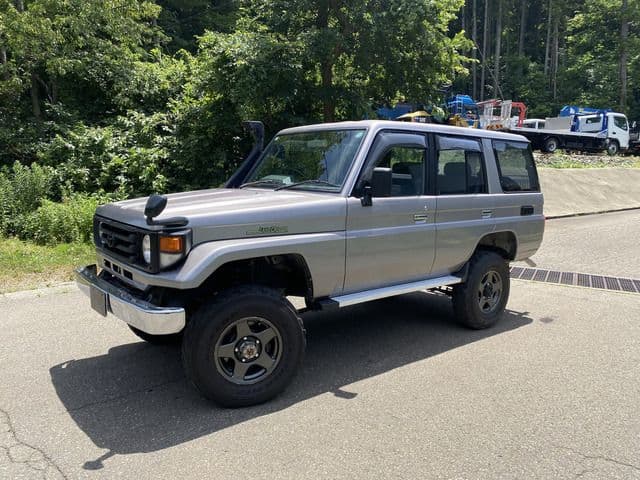 TOYOTA LANDCRUISER van
