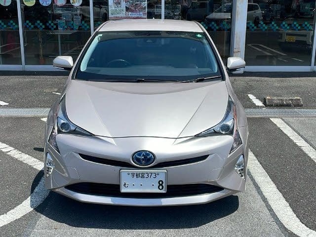 TOYOTA PRIUS 4WD