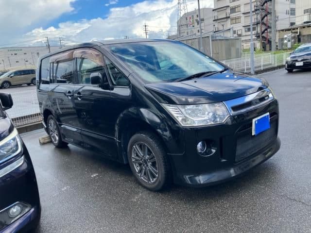 MITSUBISHI DELICA D:5 2WD