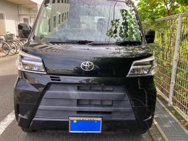 TOYOTA PIXIS van 4WD