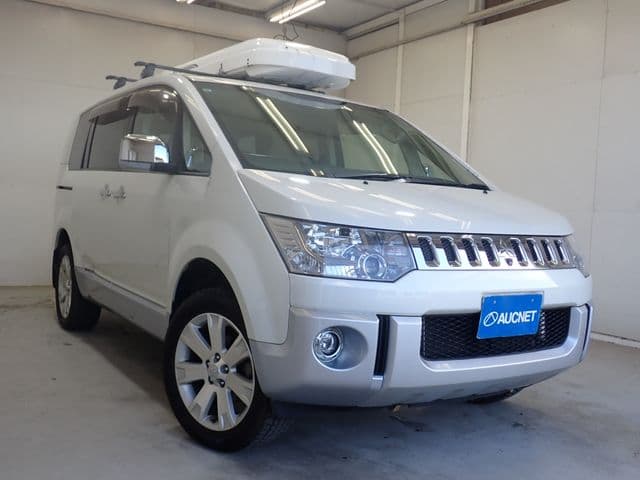 MITSUBISHI DELICA D:5 4WD