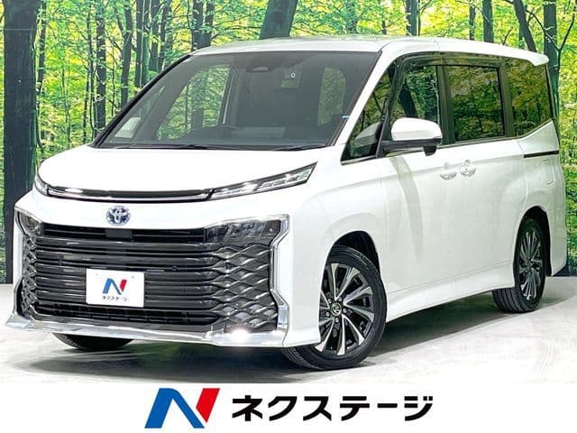 TOYOTA VOXY HYBRID