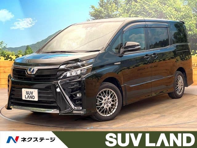 TOYOTA VOXY HYBRID