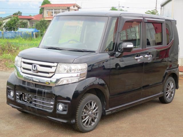 HONDA N BOX CUSTOM 4WD