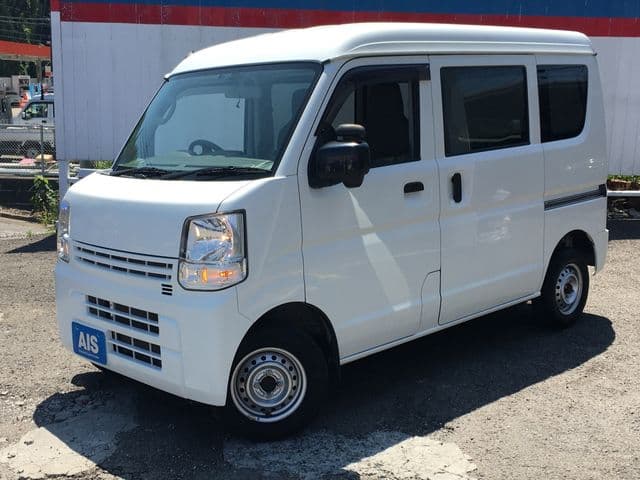 NISSAN CLIPPER van