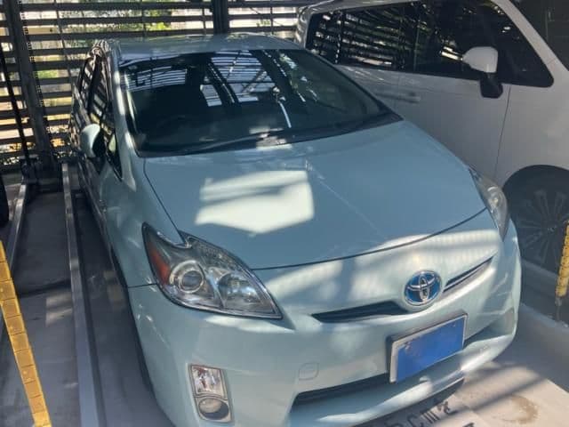 TOYOTA PRIUS