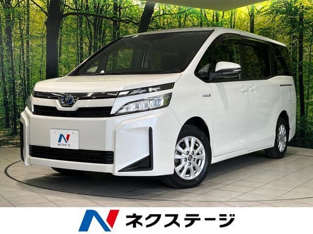 TOYOTA VOXY HYBRID