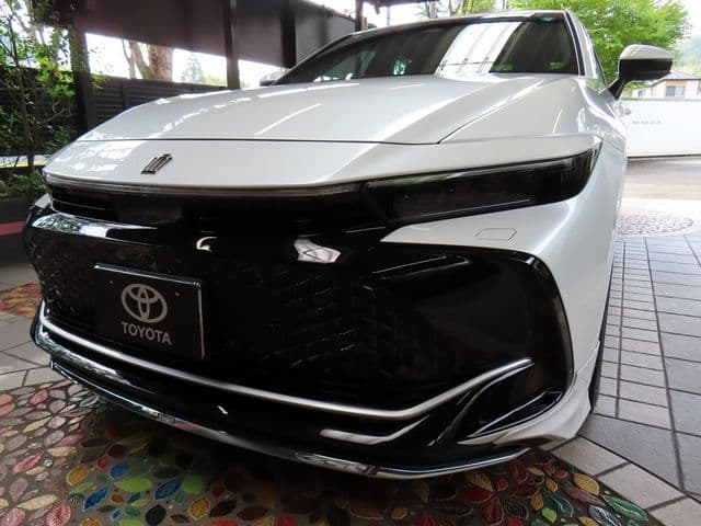 TOYOTA CROWN CROSSOVER
