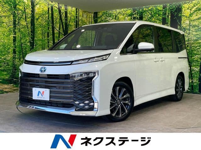 TOYOTA VOXY HYBRID