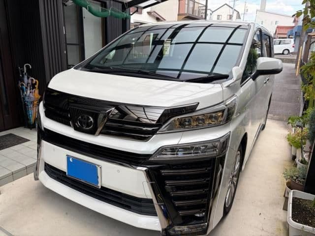 TOYOTA VELLFIRE