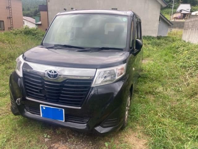 TOYOTA ROOMY 4WD