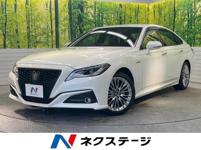TOYOTA CROWN sedan hybrid