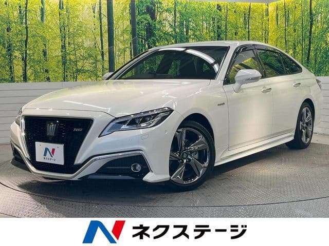TOYOTA CROWN sedan hybrid