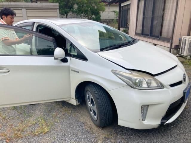 TOYOTA PRIUS