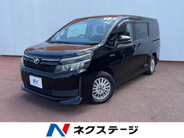 TOYOTA VOXY HYBRID