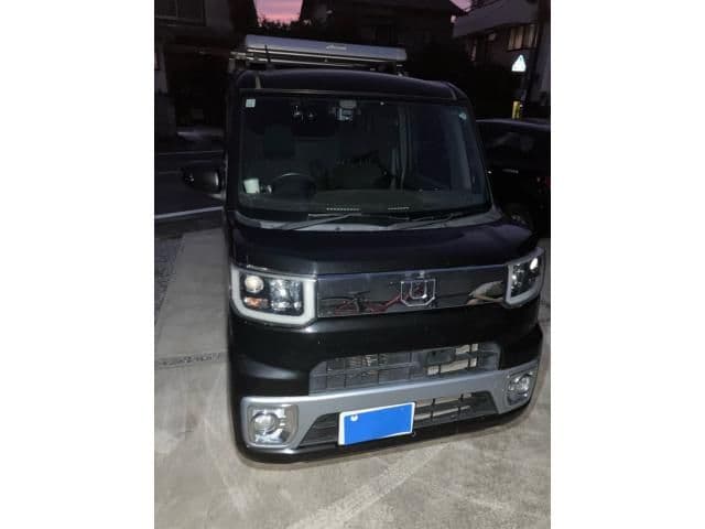 DAIHATSU WAKE