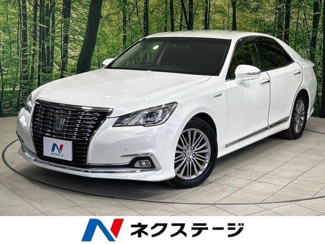 TOYOTA CROWN sedan hybrid