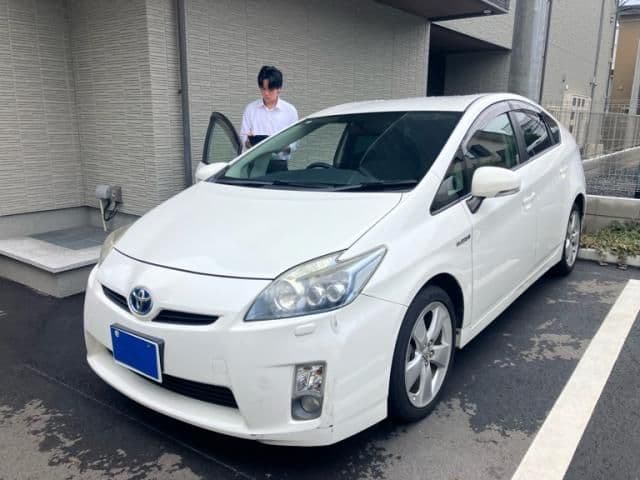 TOYOTA PRIUS