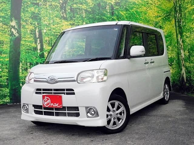 DAIHATSU TANTO 4WD